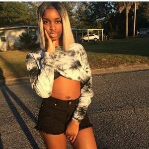 Meet your Posher, Monica